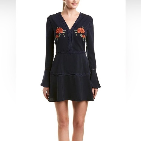 Finders Keepers Dresses & Skirts - Finders Keepers embroidered bell sleeve navy dress